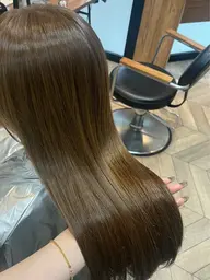ダメージが少なく色落ちも美しいカラー！