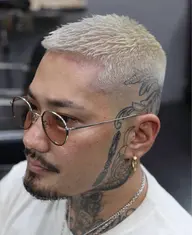 【メンズ限定】初回のみカット×ブリーチ(フェードカット。スキンフェード。刈り上げ。ツーブロック。)