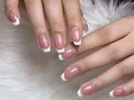 【オフあり】フレンチネイル👑