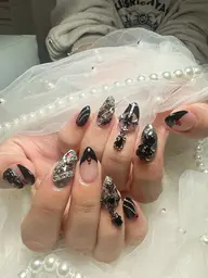 【オフ無料】ジェルネイル持ち込みデザイン（ストーン/パーツ4個以上可能付け放題、手書きアート）