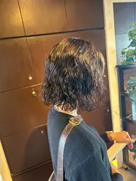 【momi限定！】カット+パーマ+生タンパクトリートメント付き✨デザインによって値段変動(有)​〜​+3000円