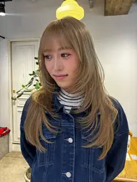 夏人気☀️ハイトーンカラー🎶ケアブリーチダブルカラー➕トリートメント➕カット💇🏼♀️🎀