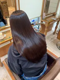 【1日1名さま限定・17時限定‼️】【平日限定・現金のみ‼️】ワンカラー＋4stepトリートメント🌺