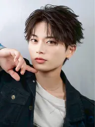 【ご新規様限定クーポン】🔥学生圧倒的人気NO.1🔥 カット➕フェザーパーマ➕3STEPトリートメント