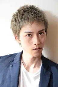 学割U24✨韓国ヘアで無敵の私✨MENsカット+ケアブリーチカラー¥18150→¥10000