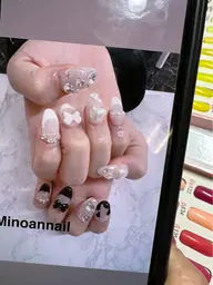 オフあり❤️持ち込み2時間やり放題❤️ストーン、パーツ付き