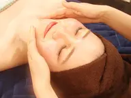 ハイドラフェイシャル＋ヒト幹細胞培養液＋イオン導入