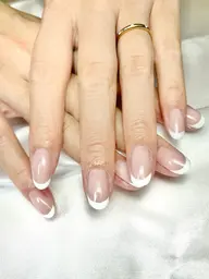 フレンチネイル