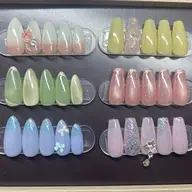 定額デザインネイル、季節により変わります（オフ込み）フットネイルは＋500円