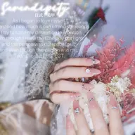 オフのみ:ハンドネイル/フットネイルオフ、ジェルネイルパーツ、ストーンあり、/長さ出し：チップ，スカルプ¥3300