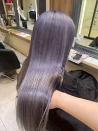 【5月、6月限定クーポン】ケアブリーチカラー✨＋高保湿トリートメント🫧