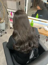 🌸当日限定メニュー🌸艶々ワンカラー➕オリジナルトリートメントコテ巻き仕上げ