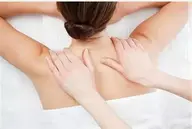 頭痛・首肩ごり・腰ごり・手首・足首・膝神経痛(超音波美容機で オイルで痛み解消)