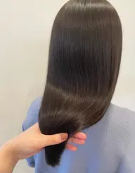 【5月以降平日限定モデル】毛先3cm以上カット+髪質改善ストレート🤍