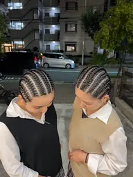 コーンロウ8本編み※本数デザインによって金額異なります。