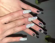 【うるぷるマグネットネイル🌿 （美フォルム込）】オフ込み