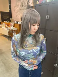 【先着2名❣️】ケアブリーチオンカラー+カット+補修トリートメント付き⭐️