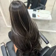 【天六店専用メニュー】ブリーチ込みハイライト＋オンカラー✧*｡（トリートメント仕上げ）