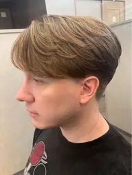 メンズカット+ブリーチダブルカラー+トリートメント¥14200