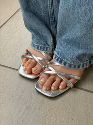 フットワンカラーネイルオフ有り