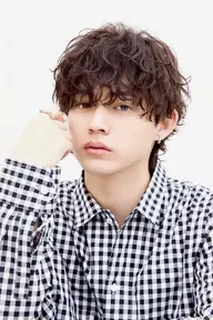 メンズカット+シャドウパーマ¥4000（水木限定）