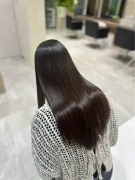 『圧倒的艶髪』縮毛矯正＋トリートメント🫧ロングの方はこちら✨