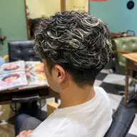 ❤️‍🔥満足度No1❤️‍🔥【ツイスパ/波巻き】パーマ+メンズカット+ハイライト＋眉カット＋高保湿トリートメント