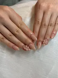 【オフあり】ワンカラーorラメグラ+パーツ4個まで💞