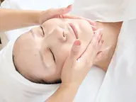 【毛穴洗浄＋ホワイトニング＋エイジング】深層リンパ 3種類のパック付 90分