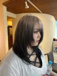 今流行りのルーツカラーorエンドカラー+カット✨