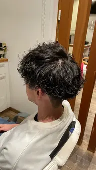 カット、波巻きパーマ