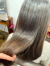《髪質改善✨広がりを抑えたい方向け》　酸性トリートメントストレート➕カット
