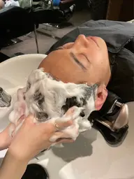 ✨個室✨のシャンプー台で、オージュアの商材を使った40分のヘッドスパです！！