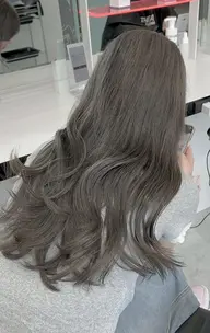 🩶垢抜け暗めカラー🩶グレージュカラーモデル