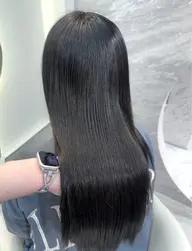 🌧️艶髪髪質改善縮毛矯正🌧️くせやうねりが気になる方、梅雨の時期にオススメ❄️🫧高保湿トリートメント付き🫧池袋