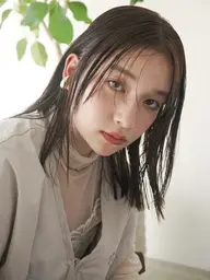 🤍【ご新規様限定】カット➕艶カラー➕Aujuaトリートメント🤍