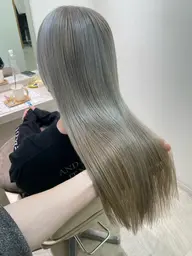 【ダメージレス✨】カット＋ケアブリーチカラー＋Aujuaトリートメント