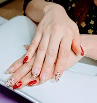 デザインネイル（アート・パーツ付け放題・やり放題）※オフ込み