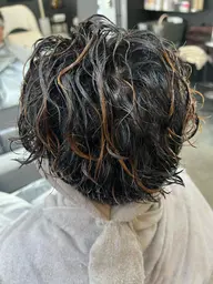 『メンズ限定』カット＋カラー（ブリーチハイライト）＋眉カット