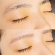 アイブロウWAXスタイリング