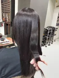 【カット＋縮毛矯正】毎朝のアイロンを時短に⏰