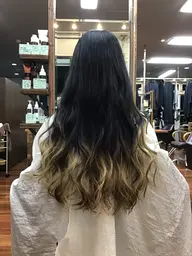 カットモデル　ロング　5㎝以上切らせていただける方(日によっては整える程度でもご案内出来ます。ご相談ください。)