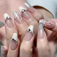 チップ長さ出し✖️5~6本🦋持ち込みデザインやり放題