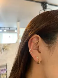 【耳ツボジュエリー👂🏻✨】 3粒(両耳6粒)  初めての方にもおすすめ🔰