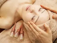 今だけ更に300円OFF💖【小顔速攻✨】むくみ撃退フェイシャル＋デコルテマッサージ 60分