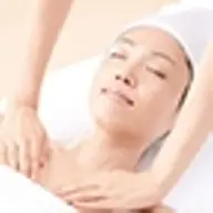 気になる毛穴と小顔ケアを一緒に❤毛穴を綺麗にして更に大人気のスペシャルケア付きの施術になります。