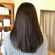 湿気の多い季節もなりたい髪に✨サラつや縮毛矯正