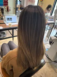 バレイヤージュ（ブリーチ）+カラー+ベーストリートメント