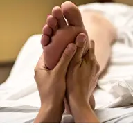 料金改定して、お得になりました。足ツボオイルトリートメントをしながらゲルマニウム岩盤浴を受けれるコースです。