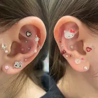 🦋耳つぼジュエリー🦋つけ放題コース💕💕耳ツボ👂